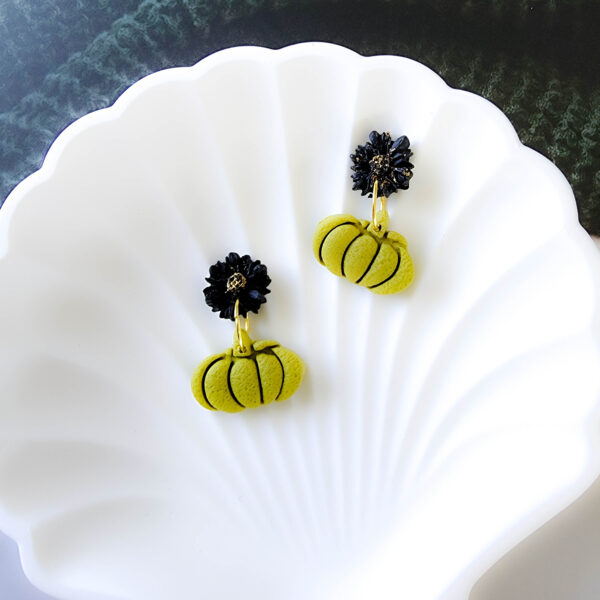 Halloween Pumpkin Earrings - Image 5