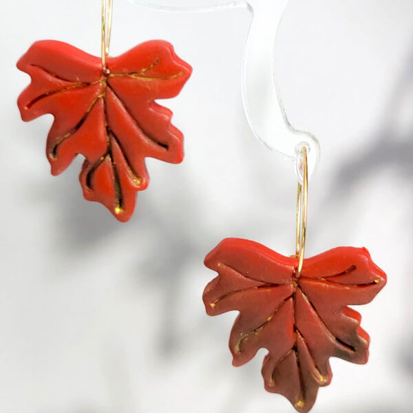 Celebrate the beauty of autumn with these handcrafted leaf-shaped earrings in vibrant fall colors. Perfect for adding a seasonal touch to your outfit, these earrings are carefully designed and handmade in New Zealand by Orellie. Lightweight and versatile, they make a stunning accessory for any occasion.